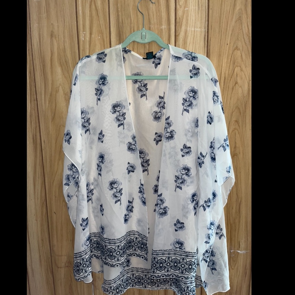 Rue 21 Kimono. Size 1X-2X